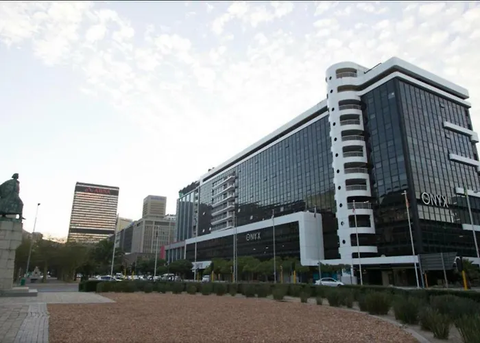 Luxury Onyx Penthouse With Sea Mountain Views By Cticc Cape Town