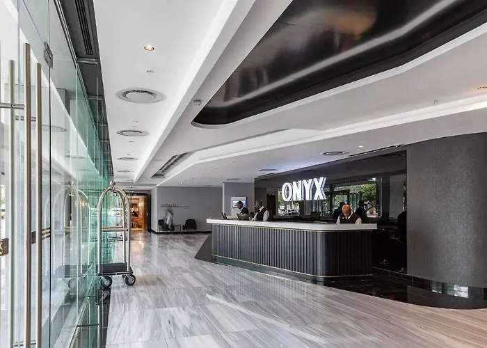 Luxury Onyx Penthouse With Sea Mountain Views By Cticc Cape Town