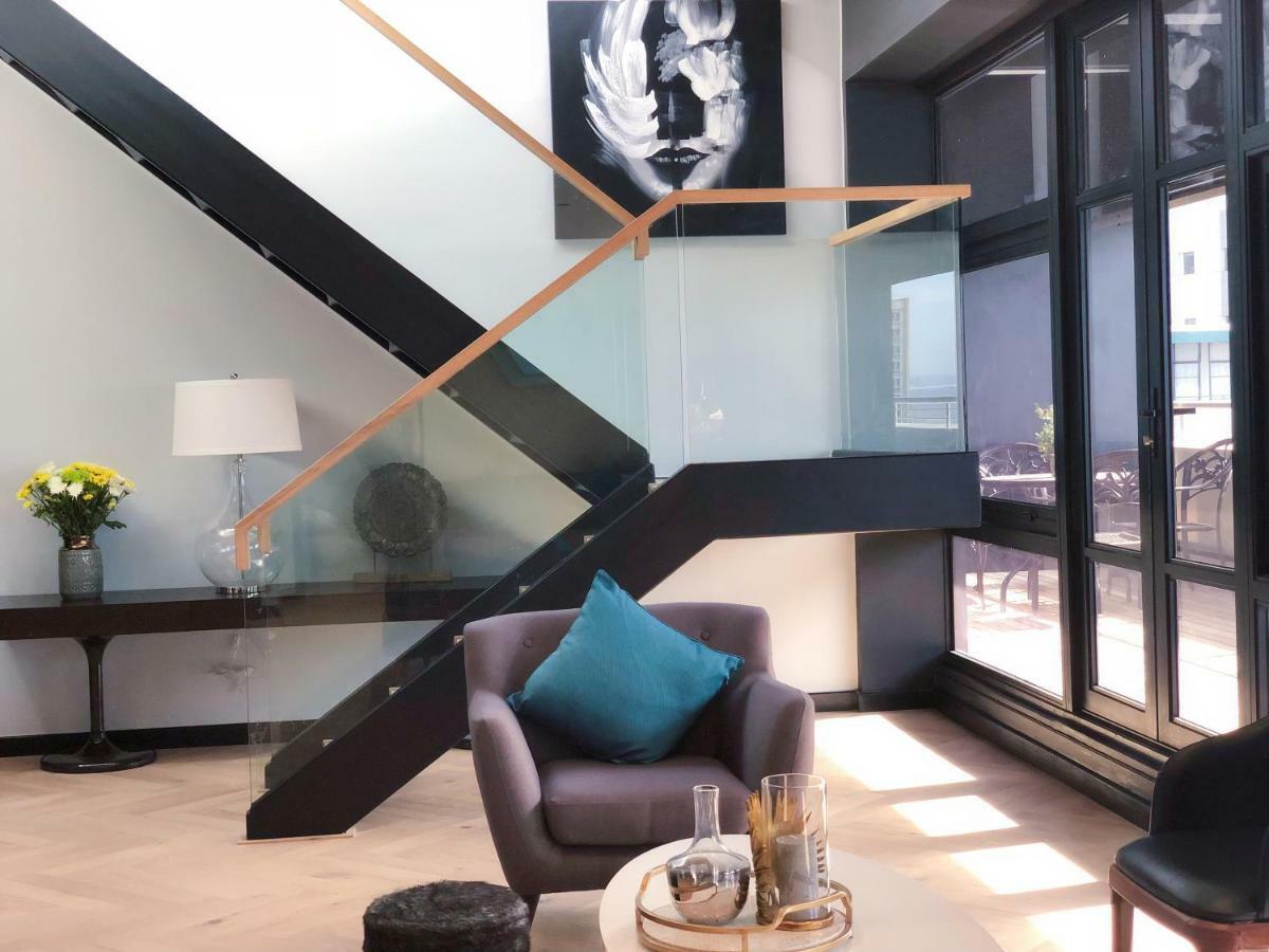 Luxury Onyx Penthouse With Sea Mountain Views By Cticc *